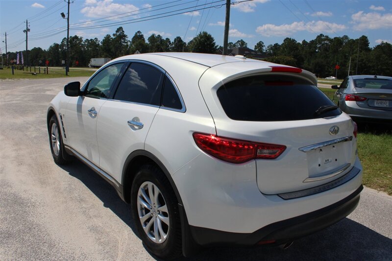 2014 INFINITI QX70 - Photo 7 - Lugoff, SC 29078