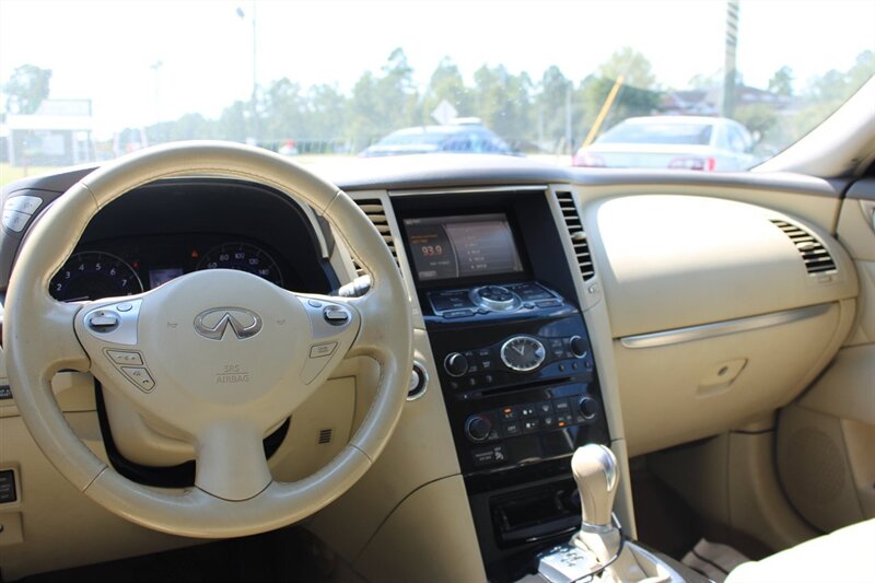 2014 INFINITI QX70 - Photo 12 - Lugoff, SC 29078