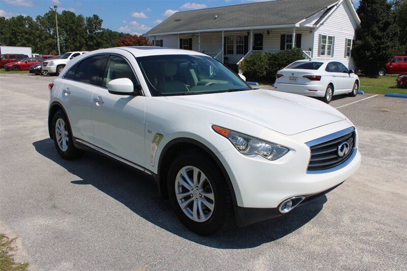 2014 INFINITI QX70 - Photo 3 - Lugoff, SC 29078