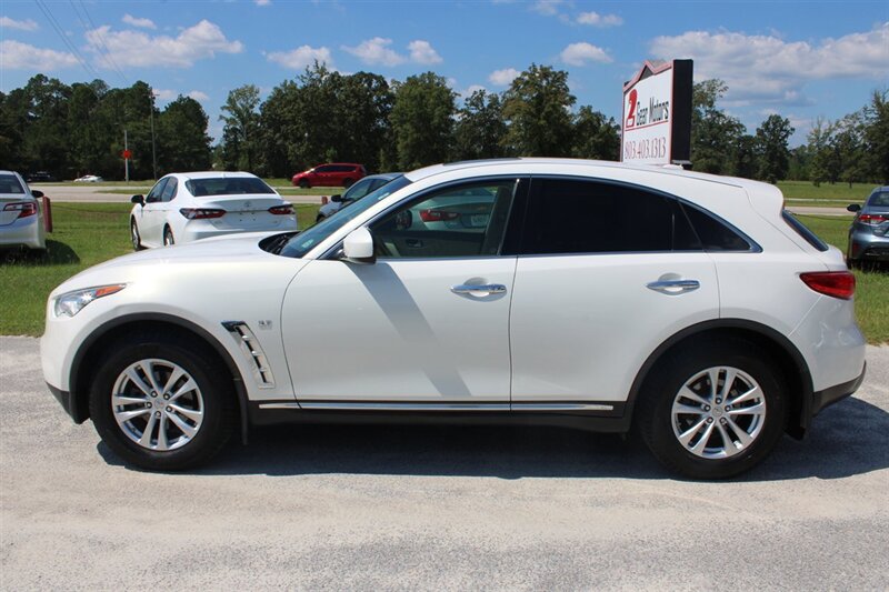 2014 INFINITI QX70 - Photo 8 - Lugoff, SC 29078