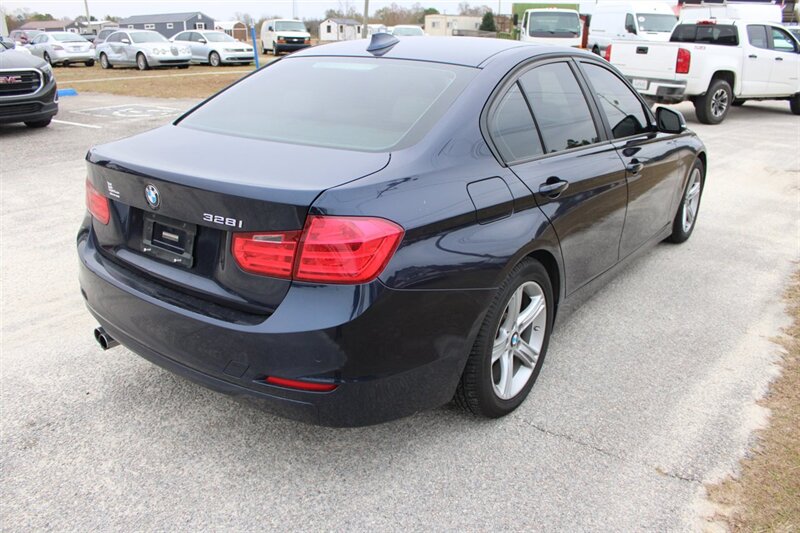 2015 BMW 328i - Photo 5 - Lugoff, SC 29078