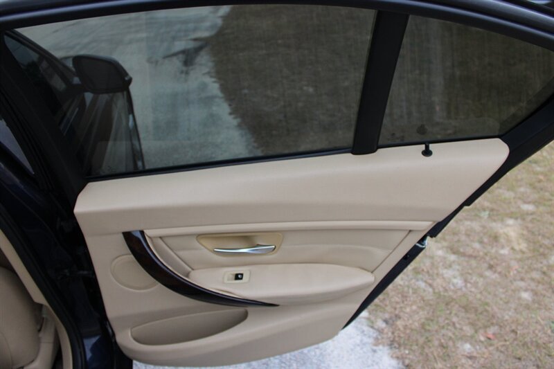 2015 BMW 328i - Photo 14 - Lugoff, SC 29078