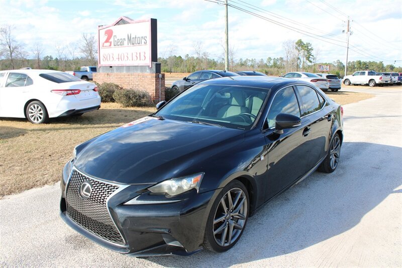 2015 Lexus IS 350's photo