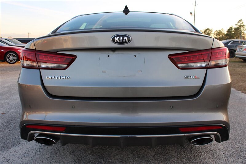 2017 Kia Optima SXL photo 4