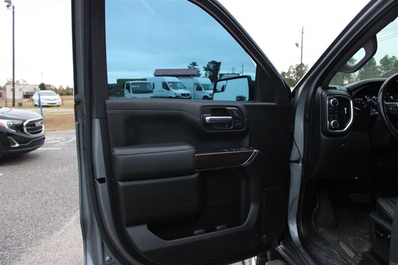 2021 GMC Sierra 1500 SLT - Photo 10 - Lugoff, SC 29078