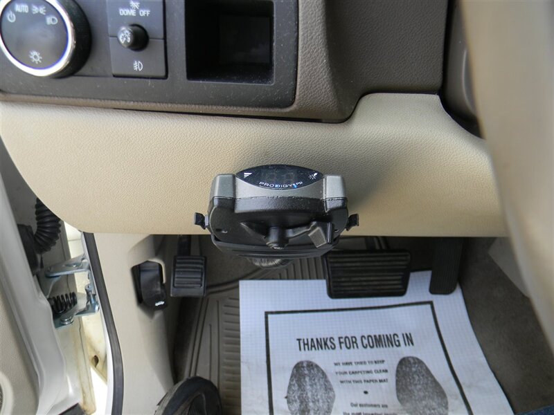 2011 GMC Yukon SLT 1500 - Photo 24 - Lugoff, SC 29078