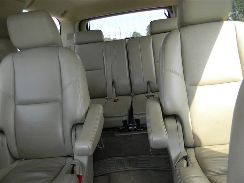 2011 GMC Yukon SLT 1500 - Photo 30 - Lugoff, SC 29078