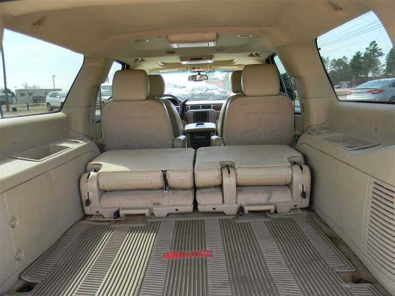 2011 GMC Yukon SLT 1500 - Photo 15 - Lugoff, SC 29078