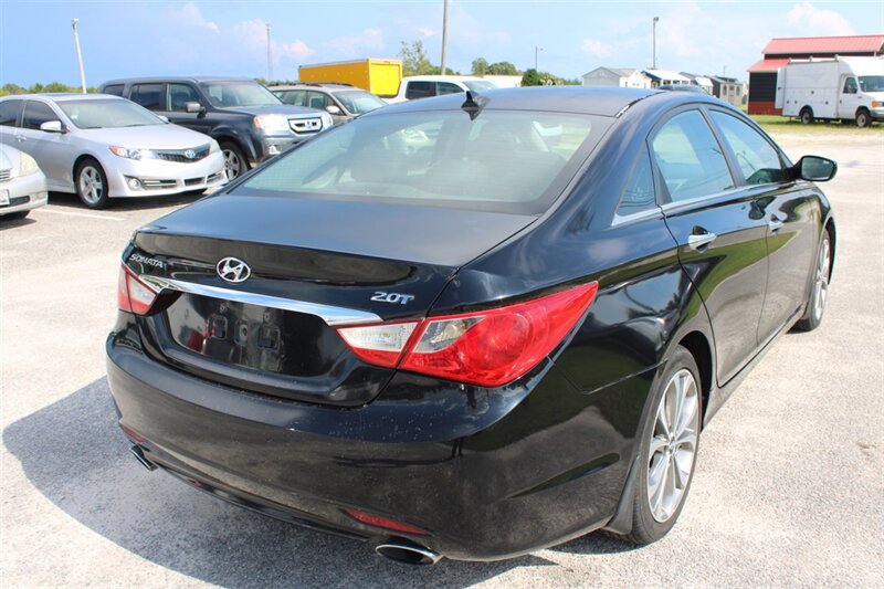2013 Hyundai SONATA SE 2.0T - Photo 5 - Lugoff, SC 29078