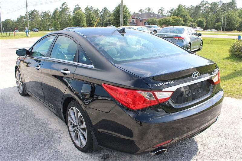 2013 Hyundai SONATA SE 2.0T - Photo 7 - Lugoff, SC 29078