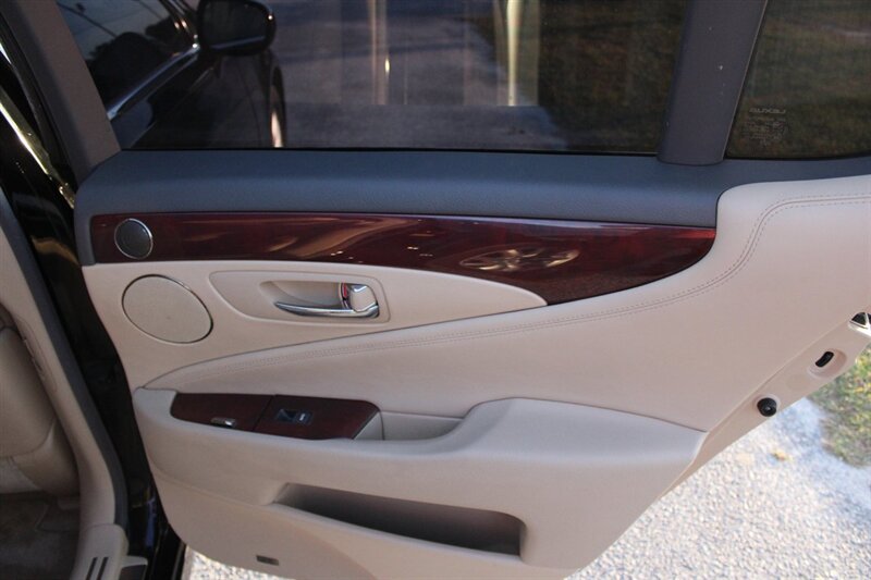 2008 Lexus LS   - Photo 14 - Lugoff, SC 29078