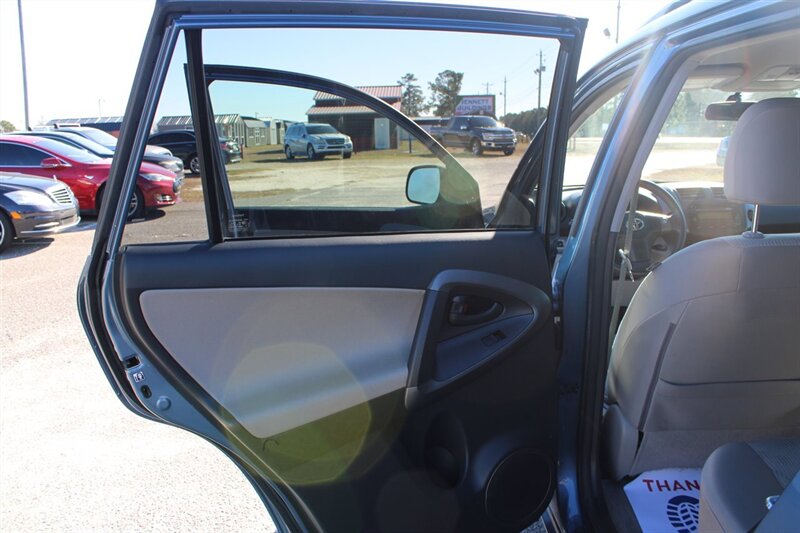 2012 Toyota RAV4 Base photo 10