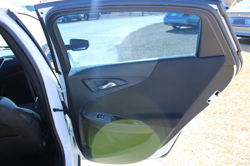 2020 Chevrolet Malibu LT - Photo 14 - Lugoff, SC 29078