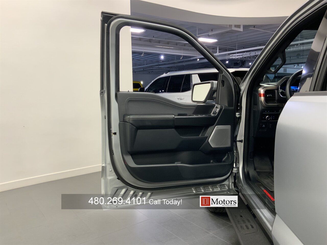 2023 Ford F-150 Raptor - Photo 8 - Tempe, AZ 85281