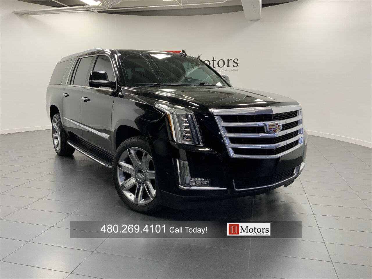 2018 Cadillac Escalade ESV Luxury   - Photo 1 - Tempe, AZ 85281