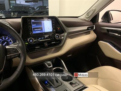 2020 Toyota Highlander Limited   - Photo 14 - Tempe, AZ 85281