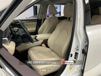 2020 Toyota Highlander Limited   - Photo 2 - Tempe, AZ 85281