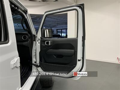 2020 Jeep Wrangler Unlimited Sahara   - Photo 19 - Tempe, AZ 85281