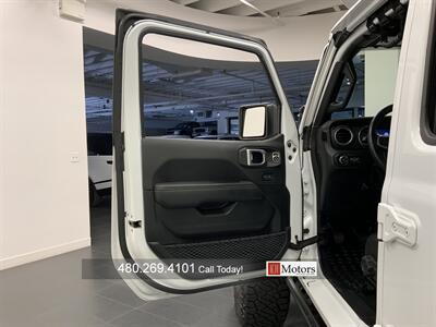 2020 Jeep Wrangler Unlimited Sahara   - Photo 10 - Tempe, AZ 85281