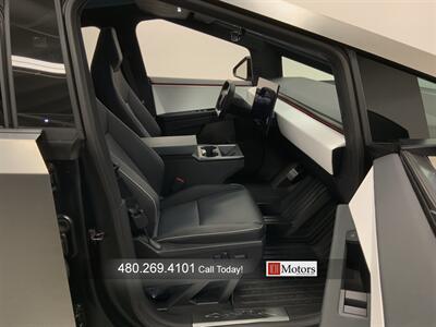 2024 Tesla Cybertruck All-Wheel Drive   - Photo 18 - Tempe, AZ 85281