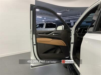 2022 Cadillac Escalade ESV Premium Luxury   - Photo 8 - Tempe, AZ 85281