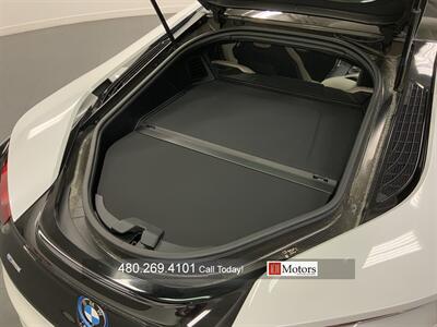 2016 BMW i8   - Photo 26 - Tempe, AZ 85281