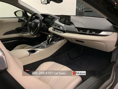 2016 BMW i8   - Photo 22 - Tempe, AZ 85281