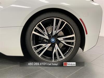 2016 BMW i8   - Photo 28 - Tempe, AZ 85281