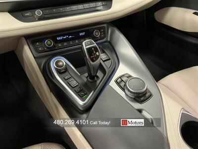 2016 BMW i8   - Photo 19 - Tempe, AZ 85281