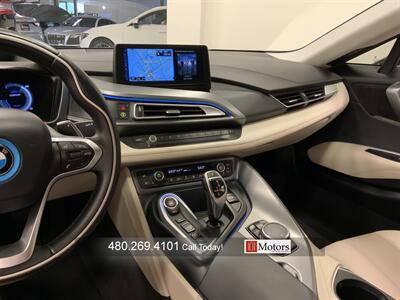 2016 BMW i8   - Photo 17 - Tempe, AZ 85281