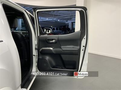 2019 Toyota Tacoma Limited   - Photo 23 - Tempe, AZ 85281