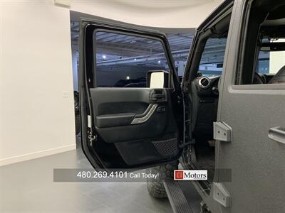 2014 Jeep Wrangler Unlimited Rubicon AEV 6.4L   - Photo 9 - Tempe, AZ 85281