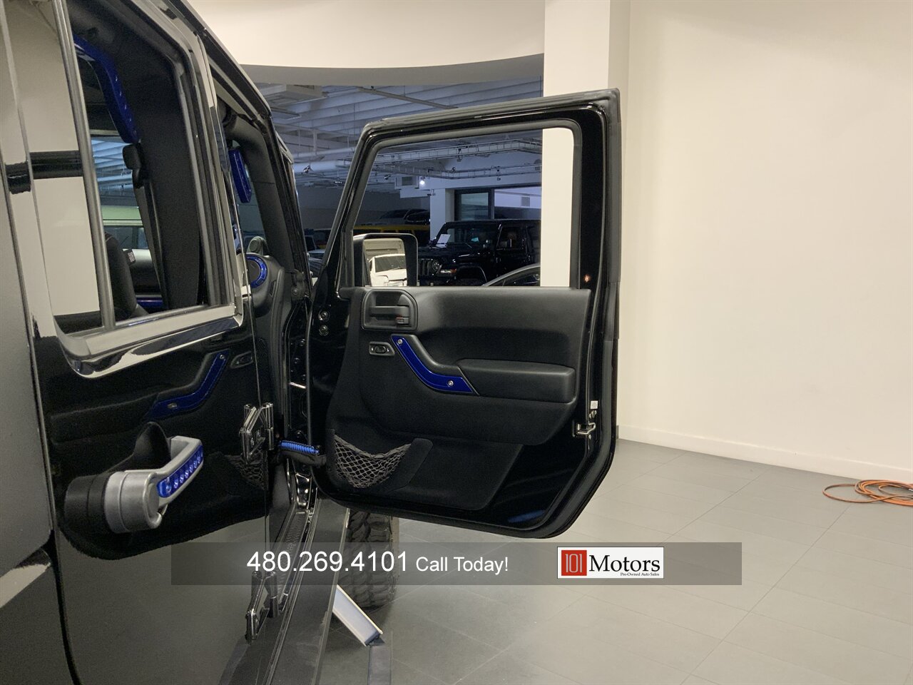 2012 Jeep Wrangler Unlimited Sahara - Photo 16 - Tempe, AZ 85281