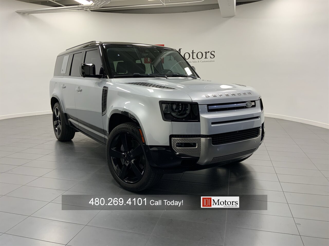 2023 Land Rover Defender 130 SE   - Photo 1 - Tempe, AZ 85281