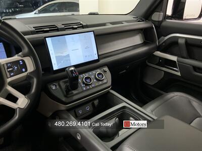 2023 Land Rover Defender 130 SE - Photo 14 - Tempe, AZ 85281