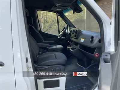 2024 Mercedes-Benz Sprinter 2500 Crew   - Photo 18 - Tempe, AZ 85281