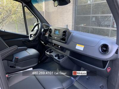 2024 Mercedes-Benz Sprinter 2500 Crew   - Photo 19 - Tempe, AZ 85281