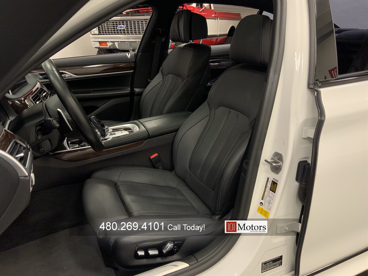 2022 BMW 740i M SPORT - Photo 2 - Tempe, AZ 85281