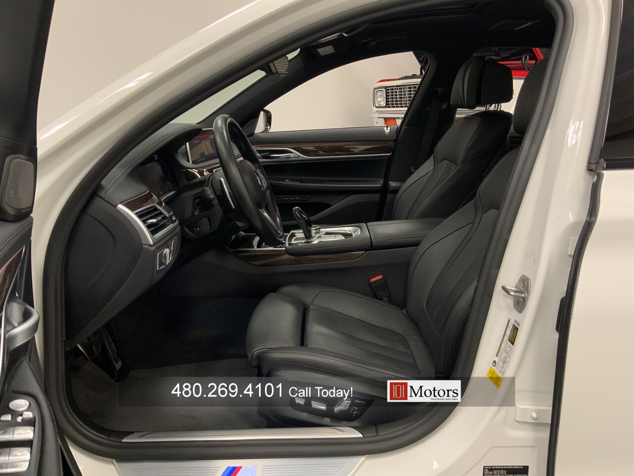 2022 BMW 740i M SPORT - Photo 10 - Tempe, AZ 85281