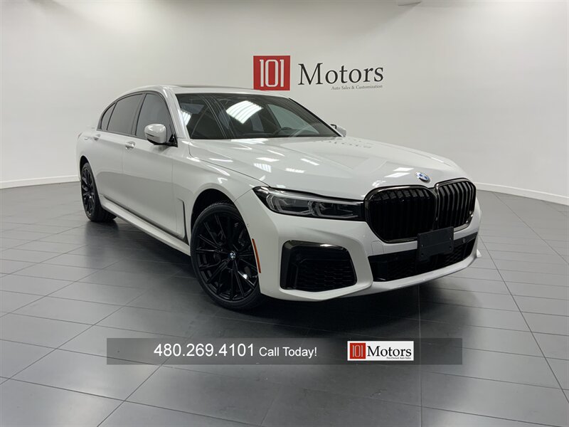 2022 BMW 740i  M SPORT