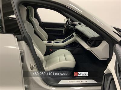 2022 Porsche Taycan 4S Cross Turismo   - Photo 20 - Tempe, AZ 85281