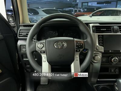 2022 Toyota 4Runner SR5 Premium   - Photo 12 - Tempe, AZ 85281