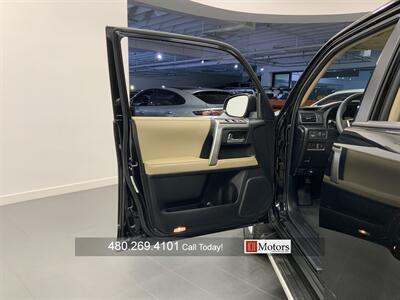 2022 Toyota 4Runner SR5 Premium   - Photo 9 - Tempe, AZ 85281