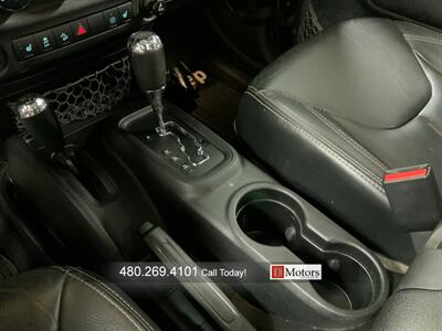 2013 Jeep Wrangler Unlimited Rubicon   - Photo 16 - Tempe, AZ 85281