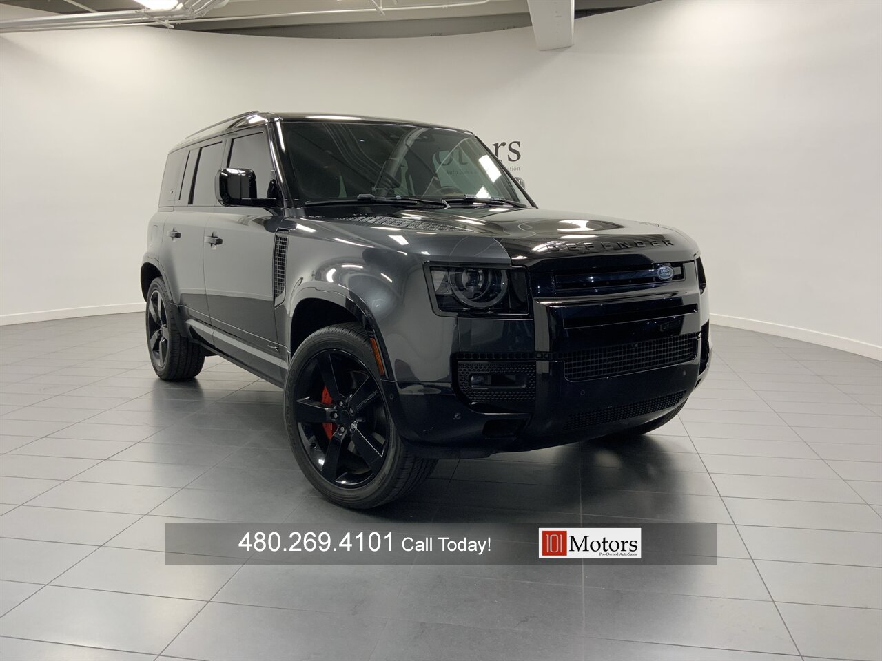 2023 Land Rover Defender 110 X   - Photo 1 - Tempe, AZ 85281