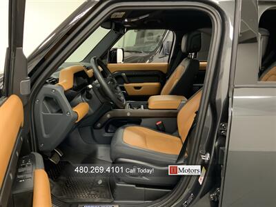 2023 Land Rover Defender 110 X   - Photo 10 - Tempe, AZ 85281