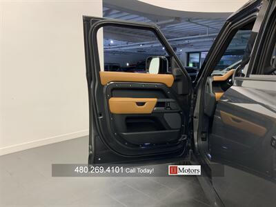 2023 Land Rover Defender 110 X   - Photo 9 - Tempe, AZ 85281