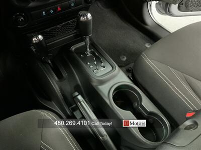 2015 Jeep Wrangler Unlimited Rubicon   - Photo 18 - Tempe, AZ 85281