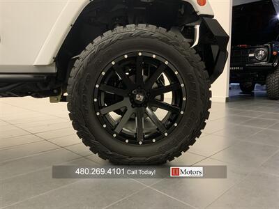 2017 Jeep Wrangler Unlimited Sahara   - Photo 28 - Tempe, AZ 85281