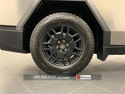 2024 Tesla Cybertruck All-Wheel Drive   - Photo 32 - Tempe, AZ 85281